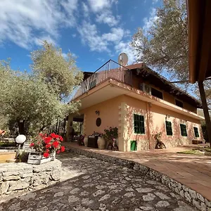 Villa Pantalica Lato, Sortino